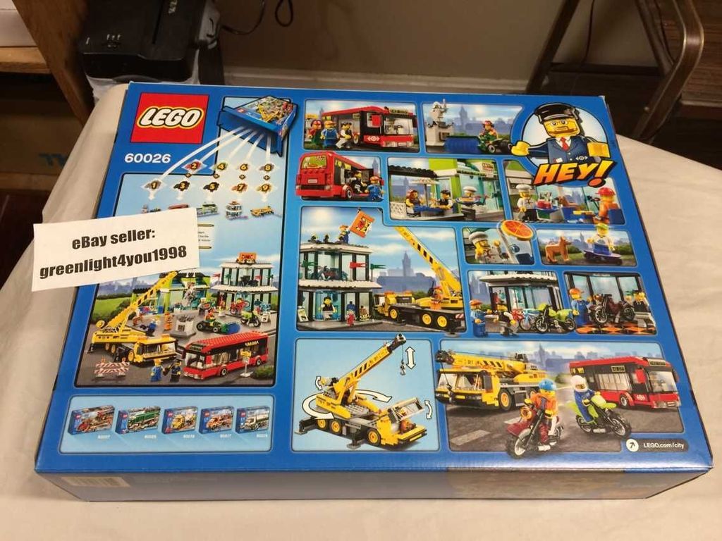 NEW Lego 60026 Lego Town Square Building Toys